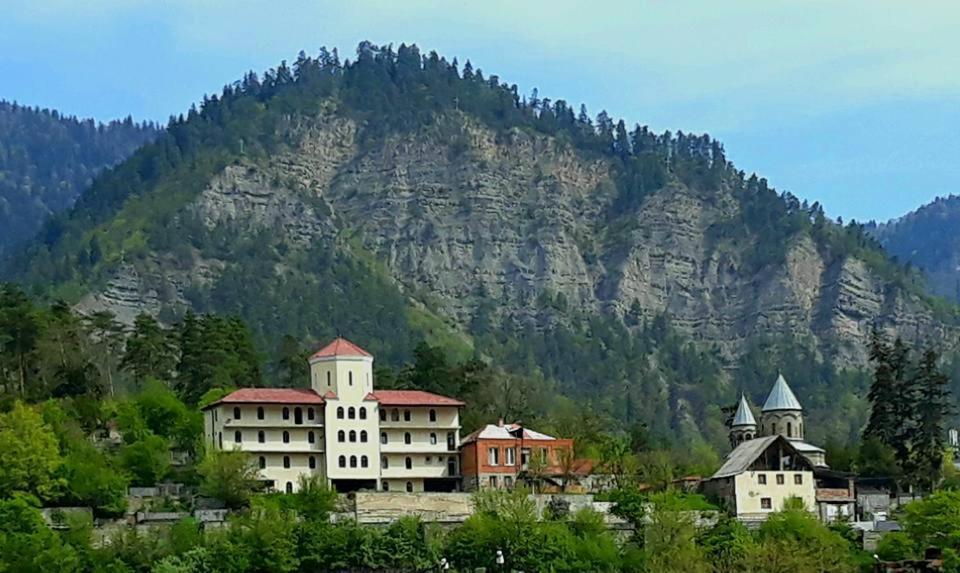 Gamsakhurdia Street Borjomi Esterno foto